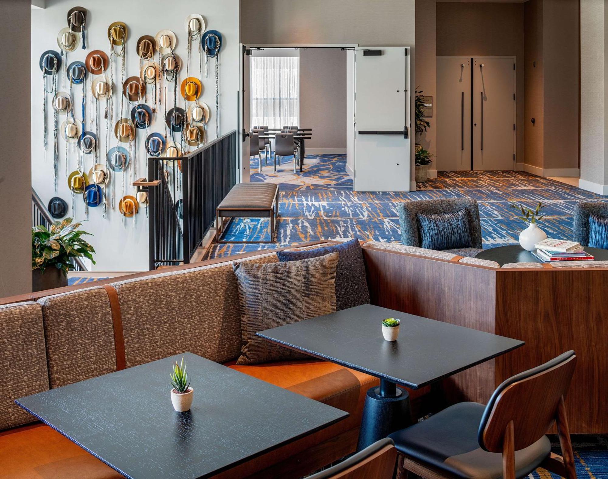Hilton Garden Inn Austin University Capitol District Exterior foto